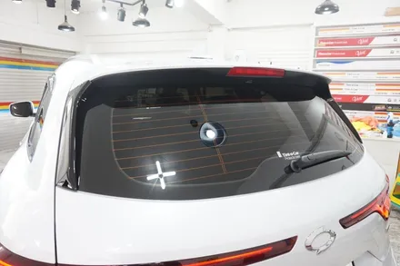 QM6 차량에 신차검수, 틴트어카 썬팅, 유리막코팅, 블랙박스, 언더코팅/방음 시공까지 모두 안산 썬팅 전문점 안산 틴트어카에서 시공해드렸습니다!