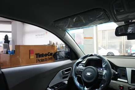 니로차량에 틴트어카 썬팅, 파인뷰 LX300, 신차검수가 포함된 신차패키지 시공완료 BY 안산 신차검수, 안산 썬팅, 안산 블랙박스 전문점 안산 틴트어카, 틴트어카 안산호수점