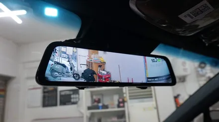 제네시스 GV70 2.5T 신차검수, 글라스틴트 선셋, 파인뷰 LX5 POWER, 케어셀 보조배터리, 발란스9 유리막코팅, 가죽코팅 시공기 BY 안산 썬팅, 안산 신차패키지 전문점