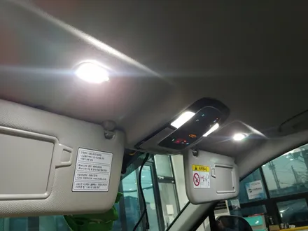 더뉴싼타페 하이브리드 출고 후 썬팅 블랙박스 기본 신차패키지도 틴팅팩토리에서 / 부천 소사구 옥길동