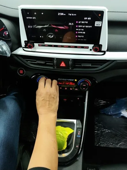 부천 K3 레이노썬팅과 아이나비 블랙박스 신차패키지 한번에 깔끔하게 시공 / 부천 소사구 옥길동