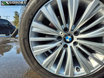 인천휠복원 청라 BMW F07 5GT 연석 충돌 사고로 휠 도색 타이어 교체 / 인천 서구