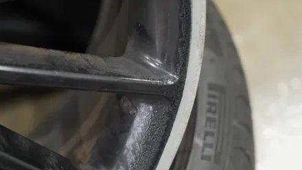 김포휠복원 벤츠 C117 CLA45 AMG TPMS센서교체 휠굴절수리 휠복원 타이어 교체 / 인천 서구