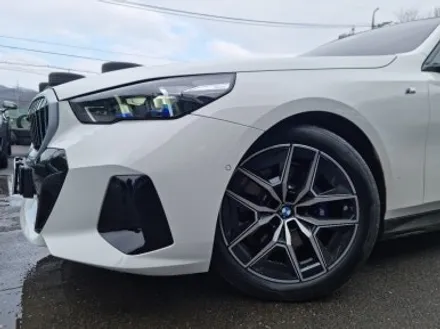 BMW G60 520i 인천 검단신도시 금호 윈터 245 45 19 타이어 교체 / 인천 서구