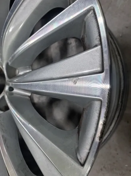 BMW 5GT F07 다이아몬드 컷팅 휠 복원 금호 윈터 크래프트 WP72 타이어 교체 / 인천 서구