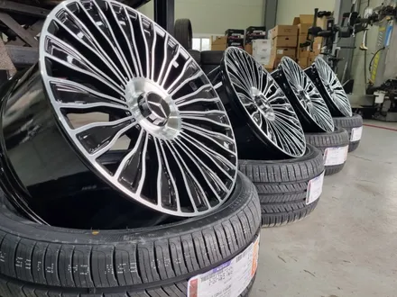 벤츠 W221 S500 차량 W223 마이바흐 컨버전 휠 타이어 교체 / 인천 서구