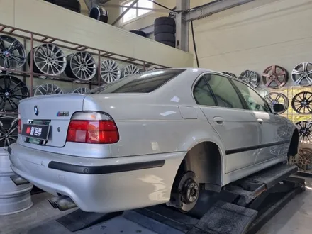 김포휠도색 BMW E39 M5 하이퍼블랙 휠 도색 18인치 타이어 교체 / 인천 서구