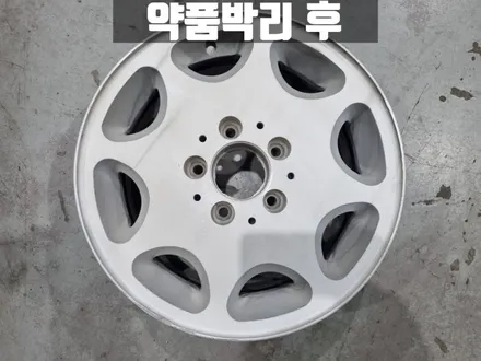 인천휠복원 벤츠 E클래스 W124 E200 검단신도시 실버 휠 복원 / 인천 서구
