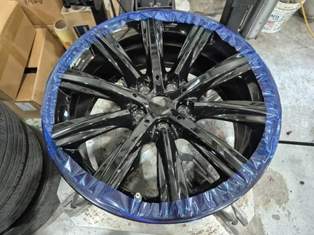 BMW휠도색 BMW G30 520d 럭셔리 휠 굴절 수리 유광 블랙 휠 도색 / 인천 서구