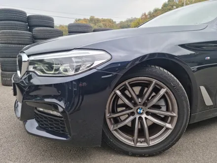 BMW G30 520d 김포 장기동 5시리즈 순정 휠 복원 타이어 교체 / 인천 서구