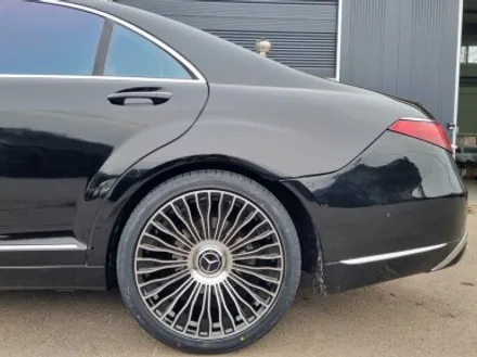 벤츠 W221 S500 차량 W223 마이바흐 컨버전 휠 타이어 교체 / 인천 서구
