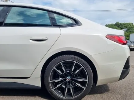 인천 부평휠복원 BMW i4 다이아몬드 컷팅 휠 복원 / 인천 서구