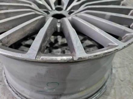 강남 휠복원 BMW G11 740Li 약품 박리와 용접으로 완벽 복원 / 인천 서구