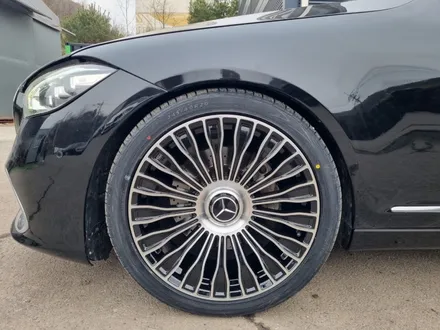 벤츠 W221 S500 차량 W223 마이바흐 컨버전 휠 타이어 교체 / 인천 서구
