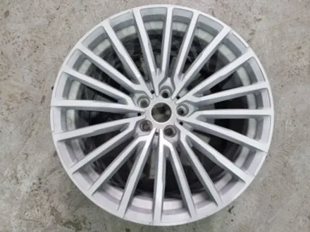 강남 휠복원 BMW G11 740Li 약품 박리와 용접으로 완벽 복원 / 인천 서구