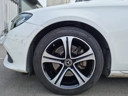 벤츠 W213 E200 부천 상동 블랙폴리쉬 커스텀 휠 도색 / 인천 서구