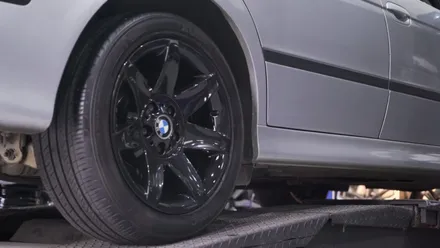 BMW휠도색 BMW E39 530i 유광 블랙 휠 복원 도색 / 인천 서구