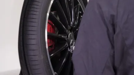 김포휠복원 벤츠 C117 CLA45 AMG TPMS센서교체 휠굴절수리 휠복원 타이어 교체 / 인천 서구