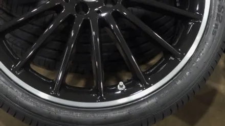 김포휠복원 벤츠 C117 CLA45 AMG TPMS센서교체 휠굴절수리 휠복원 타이어 교체 / 인천 서구