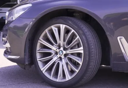 BMW휠복원 인천 BMW G12 750Li 휠 굴절 수리 복원 및 TPMS 센서 콘티넨탈 타이어 교체 / 인천 서구