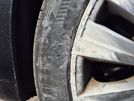 인천휠복원 청라 BMW F07 5GT 연석 충돌 사고로 휠 도색 타이어 교체 / 인천 서구