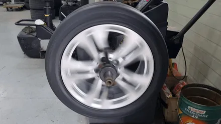 인천휠복원 검단신도시 벤츠 W212 E220 휠 복원 / 인천 서구
