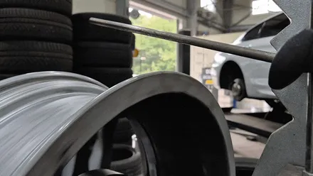 주행중떨림 해결 BMW F12 640d 인천 김포 휠굴절수리 / 인천 서구