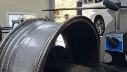 인천 검단휠굴절수리 BMW 휠 굴절 수리 비용 / 인천 서구
