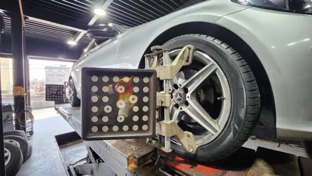 가산동 벤츠C220d (225/45R18, 245/40R18)-쾌적하고 부드러운 승차감, 탁월한접지력과 핸들링까지 자랑하는 세단용 사계절 컴포트 타이어 피렐리 피제로 올시즌 플러스 / 서울 구로, 양천, 동작, 관악, 영등포, 부천, 안양