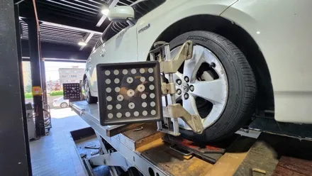 가산동 토요타 프리우스 (215/45R17)-다양한 노면에서 안정적인 핸들링을 자랑하고 젖은노면 제동성능, 편안한 승차감까지 뛰어난 한국타이어 키너지 컴포트 ST AS ! / 서울 구로, 양천, 동작, 관악, 영등포, 부천, 안양