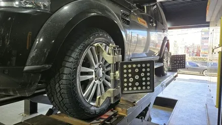 신정동 랜드로버 디스커버리 (255/55R19)-온/오프로드 최적의 성능을 발휘해주는 SUV용 사계절타이어 한국타이어 다이나프로 AT2 / 서울 구로, 양천, 동작, 관악, 영등포, 부천, 안양