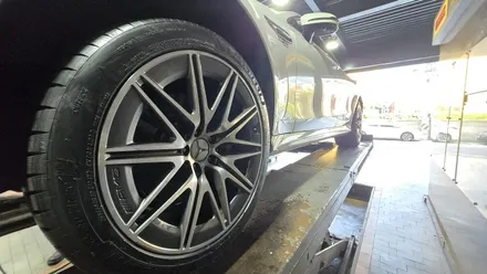 봉천동 벤츠 GT43 AMG-고성능 차량의 퍼포먼스를 안정적으로 뒷받침하면서 일상 주행에서의 승차감과 정숙성까지 높여주는 미쉐린 파일럿 스포츠 4S (265/40ZR20) / 서울 구로, 양천, 동작, 관악, 영등포, 부천, 안양