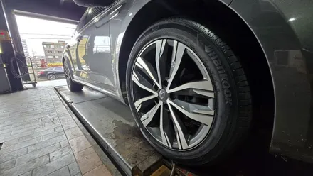 철산동 르노삼성 SM6 (2454518)-뛰어난 고속주행 퍼포먼스, 승차감과 탁월한 계절성능까지 자랑하는 한국타이어 프리미엄 컴포트 벤투스 S2 AS / 서울 구로, 양천, 동작, 관악, 영등포, 부천, 안양