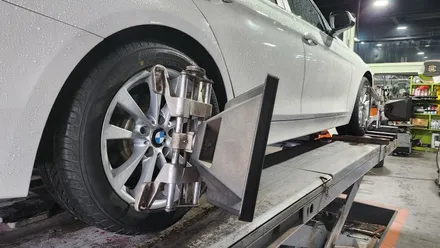 신대방동 BMW 320D 17인치 수입사계절타이어,접지력, 마모수명, 경쾌한 주행감, 마일리지까지 향상된브리지스톤 투란자 세레니티 플러스 2255017 / 서울 구로, 양천, 동작, 관악, 영등포, 부천, 안양