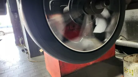 항동 기아 니로 225/45R18 사계절용 순정타이어-정밀한 핸들링, 탁월한 연비와 쾌적한 승차감을 제공해주는 콘티넨탈 프로콘택 RX / 서울 구로, 양천, 동작, 관악, 영등포, 부천, 안양