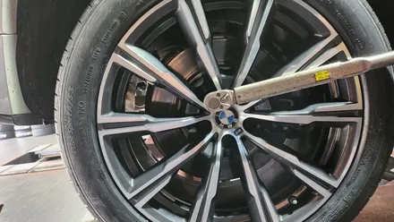 삼성동 BMW X5 (305/40R20)-뛰어난 고속주행성능, 핸들링성능과 겨울철 안전성도 개선된 사계절용타이어 미쉐린 파일럿 스포츠 A/S 3 (N0) / 서울 구로, 양천, 동작, 관악, 영등포, 부천, 안양