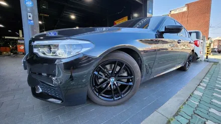 가리봉동 BMW 5시리즈 18인치 휠 블랙유광 (+with 휠브레이크 디스크도색) 작업후기 / 서울 구로, 양천, 동작, 관악, 영등포, 부천, 안양