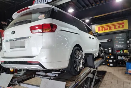 신길동 기아 카니발 (235/55R19)-19인치 추천 SUV전용 올웨더타이어, 피렐리 스콜피온 올시즌 SF2 / 서울 구로, 양천, 동작, 관악, 영등포, 부천, 안양