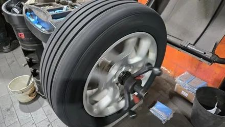 오류동 지프 레니게이드 (225/55R17)-다양한 노면에서 안정적인 핸들링을 자랑하고 젖은 노면 제동성능, 편안한 승차감까지 제공해주는 한국타이어 키너지 컴포트 ST AS! / 서울 구로, 양천, 동작, 관악, 영등포, 부천, 안양