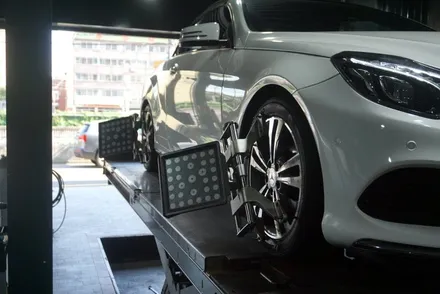 벤츠 E200 컨버터블 타이어 교체 금호타이어 마제스티솔루스 / 서울 구로, 양천, 동작, 관악, 영등포, 부천, 안양