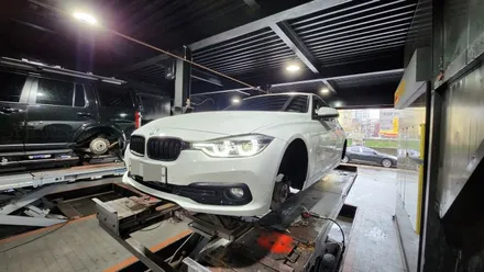 신대방동 BMW 320D 17인치 수입사계절타이어,접지력, 마모수명, 경쾌한 주행감, 마일리지까지 향상된브리지스톤 투란자 세레니티 플러스 2255017 / 서울 구로, 양천, 동작, 관악, 영등포, 부천, 안양