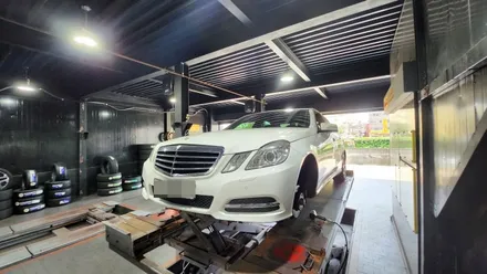 서초동 벤츠 E클래스 E220(CDI) 245/40ZR18-고급세단차량에 최적화된 사계절타이어, 금호 마제스티9솔루스(TA91) / 서울 구로, 양천, 동작, 관악, 영등포, 부천, 안양