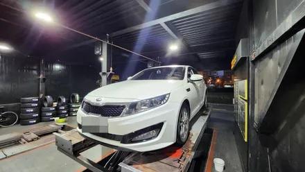 가산동 기아 K5 (215/55R17)-국내환경에 최적화된 최신 올시즌 컴파운드 적용으로 안전성과 가성비까지 만족시켜주는 신제품 금호타이어 솔루스TA 51 / 서울 구로, 양천, 동작, 관악, 영등포, 부천, 안양