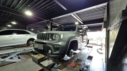 천왕동 지프 레니게이드 (215/60R17)-젖은노면과 눈길에서 제동 및 핸들링성능을 강화해 모든계절에서 안정된 드라이빙 퍼포먼스를 발휘해주는 한국타이어 키너지 컴포트 ST AS / 서울 구로, 양천, 동작, 관악, 영등포, 부천, 안양