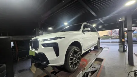 철산동 BMW X7 xDrive40i (275/40R22, 315/35R22)–큰 차체와 높은 출력에서도 안정적인 퍼포먼스를 자랑하는 한국타이어 윈터 아이셉트 프리미엄 에보3 X / 서울 구로, 양천, 동작, 관악, 영등포, 부천, 안양