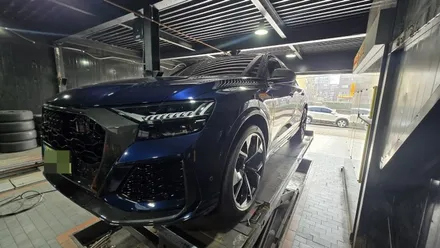 신도림동 아우디 RSQ8 (295/35ZR23)-강력한 출력과 차체 하중을 안정적으로 받아내며, 고속에서도 흔들림 없이 단단한 주행을 완성하는 피렐리 P ZERO PZ4 / 서울 구로, 양천, 동작, 관악, 영등포, 부천, 안양