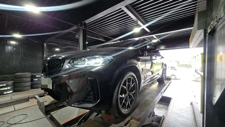 천왕동 BMW X4 (245/50R19)-탄탄한 사이드월의 안정적인 핸들링과 완벽한 배수력! SUV에 최적화된 피렐리 피제로 올시즌! / 서울 구로, 양천, 동작, 관악, 영등포, 부천, 안양