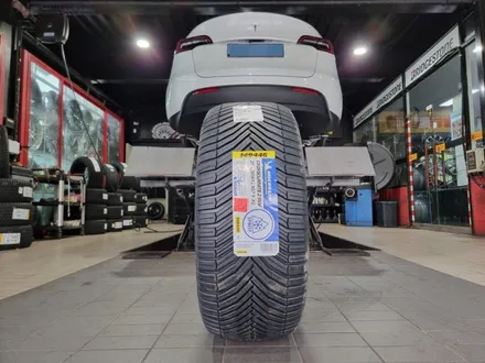 오류동 테슬라 모델Y (255/50R19)추천 SUV용 올웨더타이어-온/오프로드 안전하고 자유롭게 사용할 수 있는 미쉐린 크로스 클라이밋 2 SUV / 서울 구로, 양천, 동작, 관악, 영등포, 부천, 안양