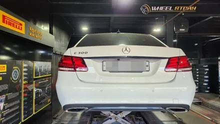 가산동 벤츠 E클래스 E300 (245/40R18)-겨울철 눈길과 빙판길, 젖은노면까지 최상의 안전성을 제공해주는 한국타이어 윈터아이셉트 프리미엄 에보3 / 서울 구로, 양천, 동작, 관악, 영등포, 부천, 안양