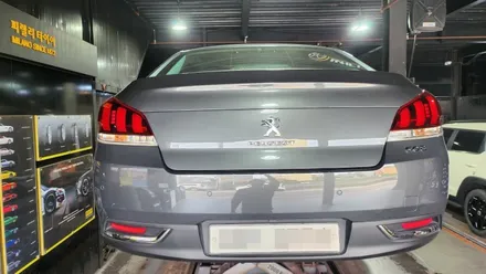 철산동 푸조 508 (215/55ZR17)-고급세단에 최적화된 마일리지 성능, 고속주행시에도 편안한 승차감과 정숙성까지 제공해주는 한국타이어 벤투스 S2 AS / 서울 구로, 양천, 동작, 관악, 영등포, 부천, 안양